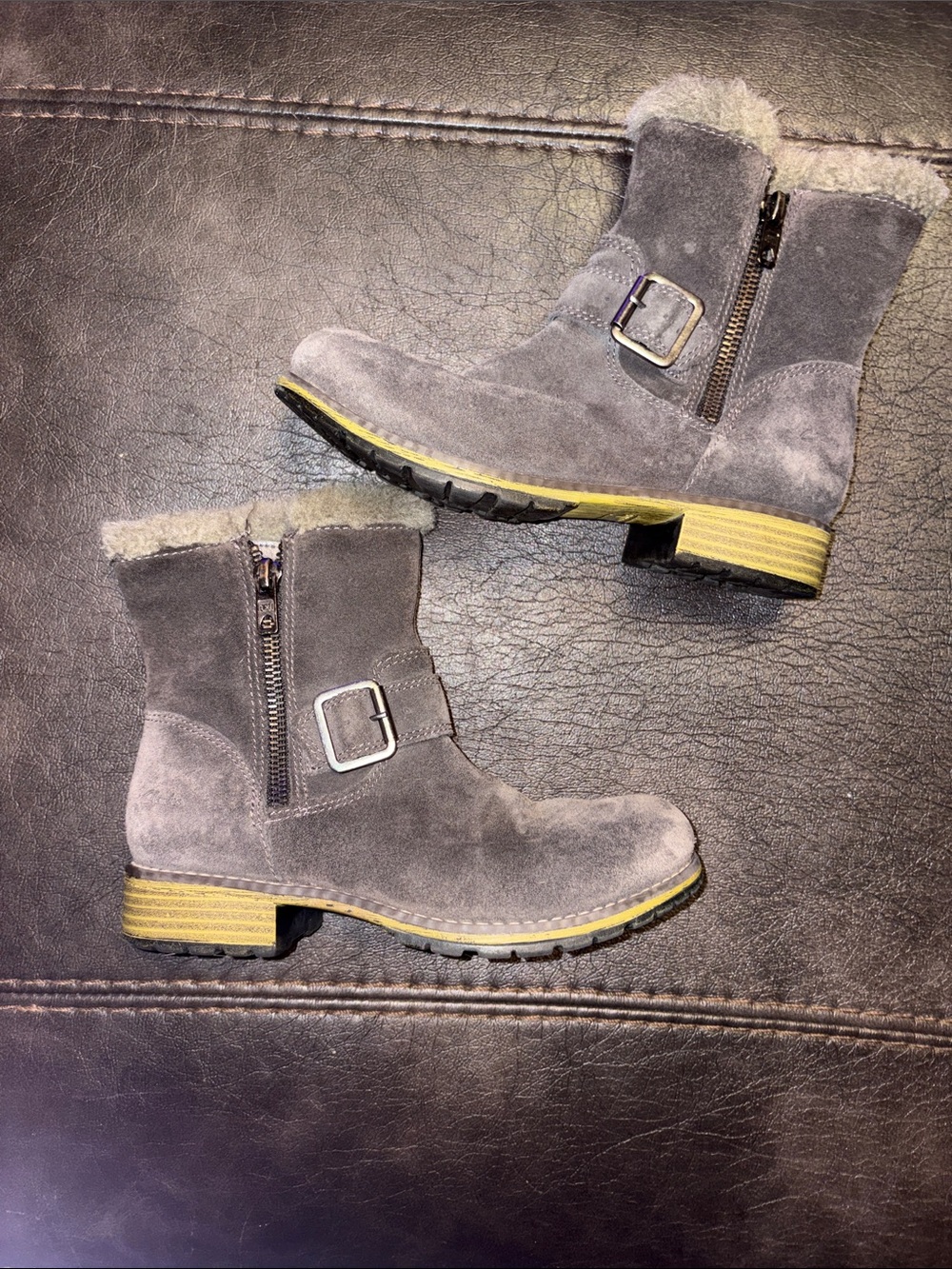 Clarks gray suede faux fur boots size 11 1/2 - Picture 1 of 11